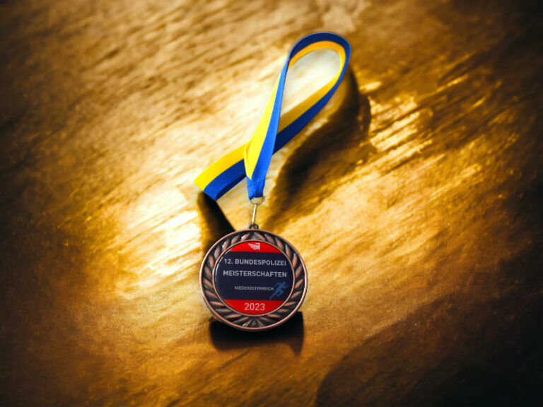 Medaille mit Domingaufkleber - made by ebets - aufkleber.at